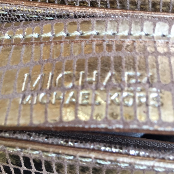 Michael Kors python bag not been used:) Excellent! - Picture 5 of 7